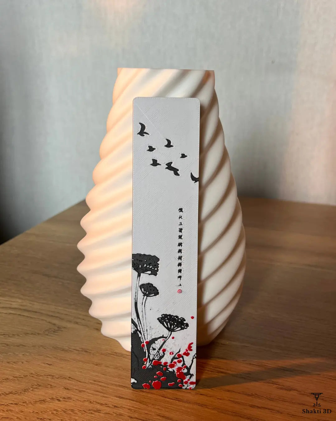 Lot vase torsadés & marque-pages Red Blossom SHAKTI 3D