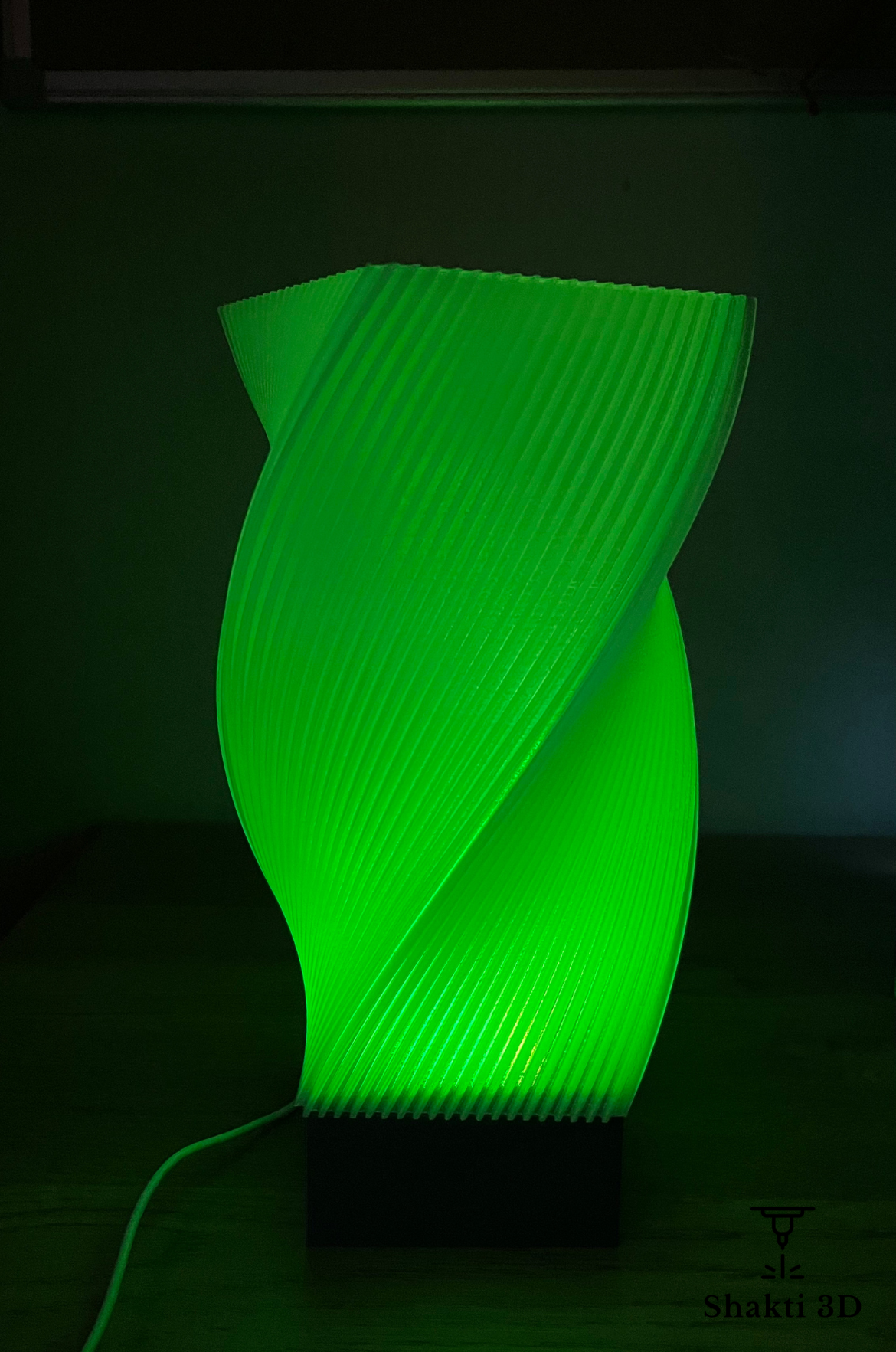 Shakti Light – Lampe design, personnalisable avec filtres de couleur