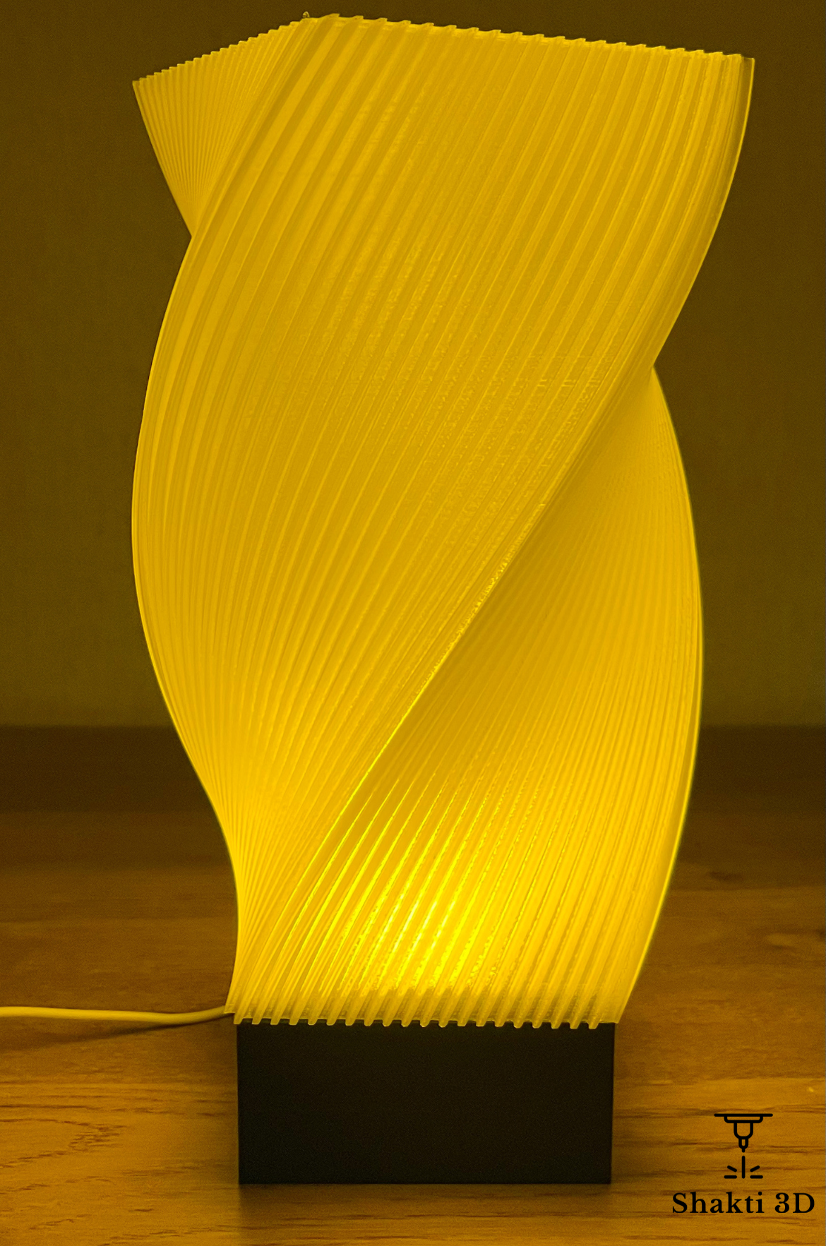 Shakti Light – Lampe design, personnalisable avec filtres de couleur