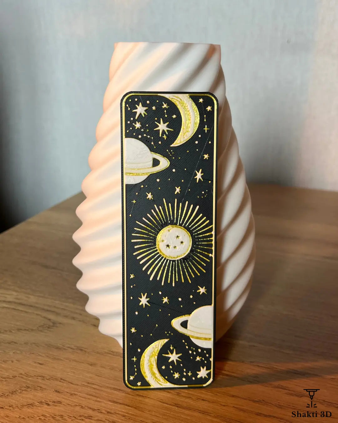 Lot Vase torsadés & marque-pages célestes SHAKTI 3D