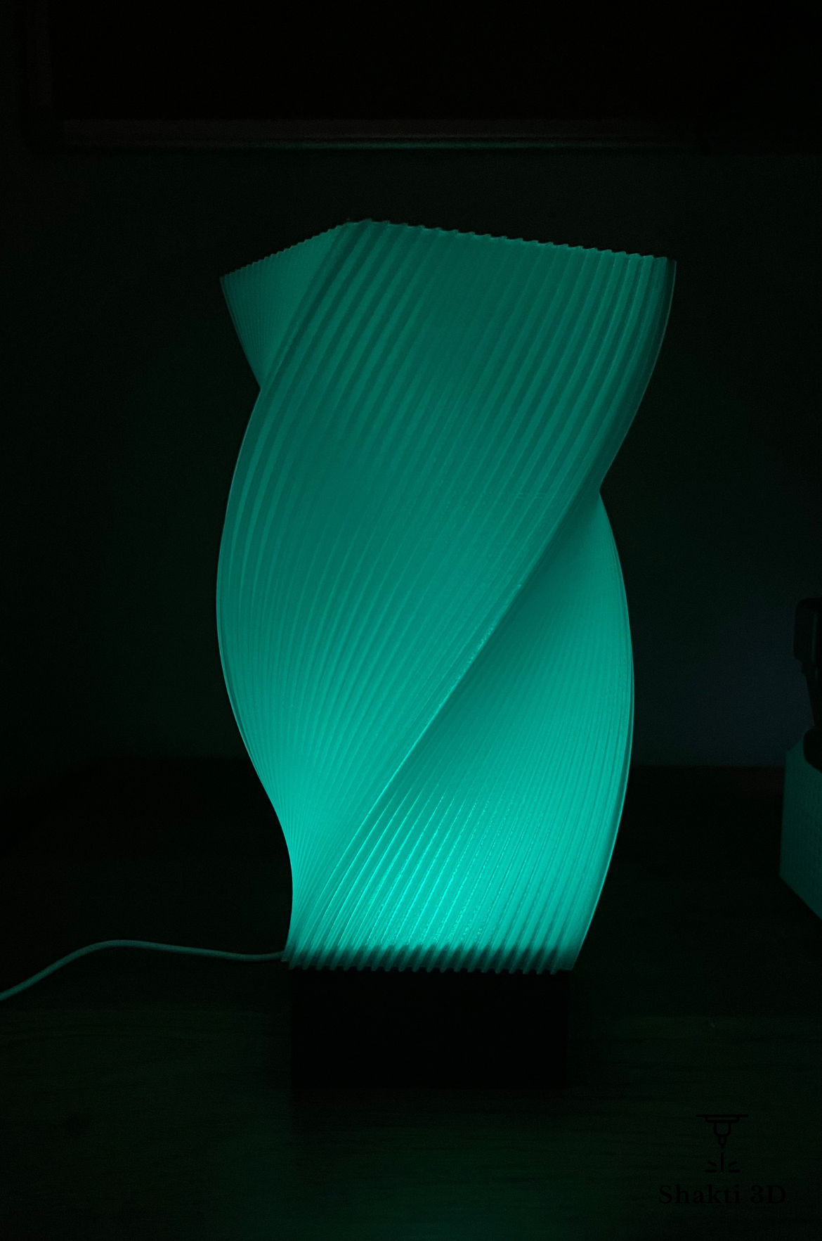 Shakti Light – Lampe design, personnalisable avec filtres de couleur