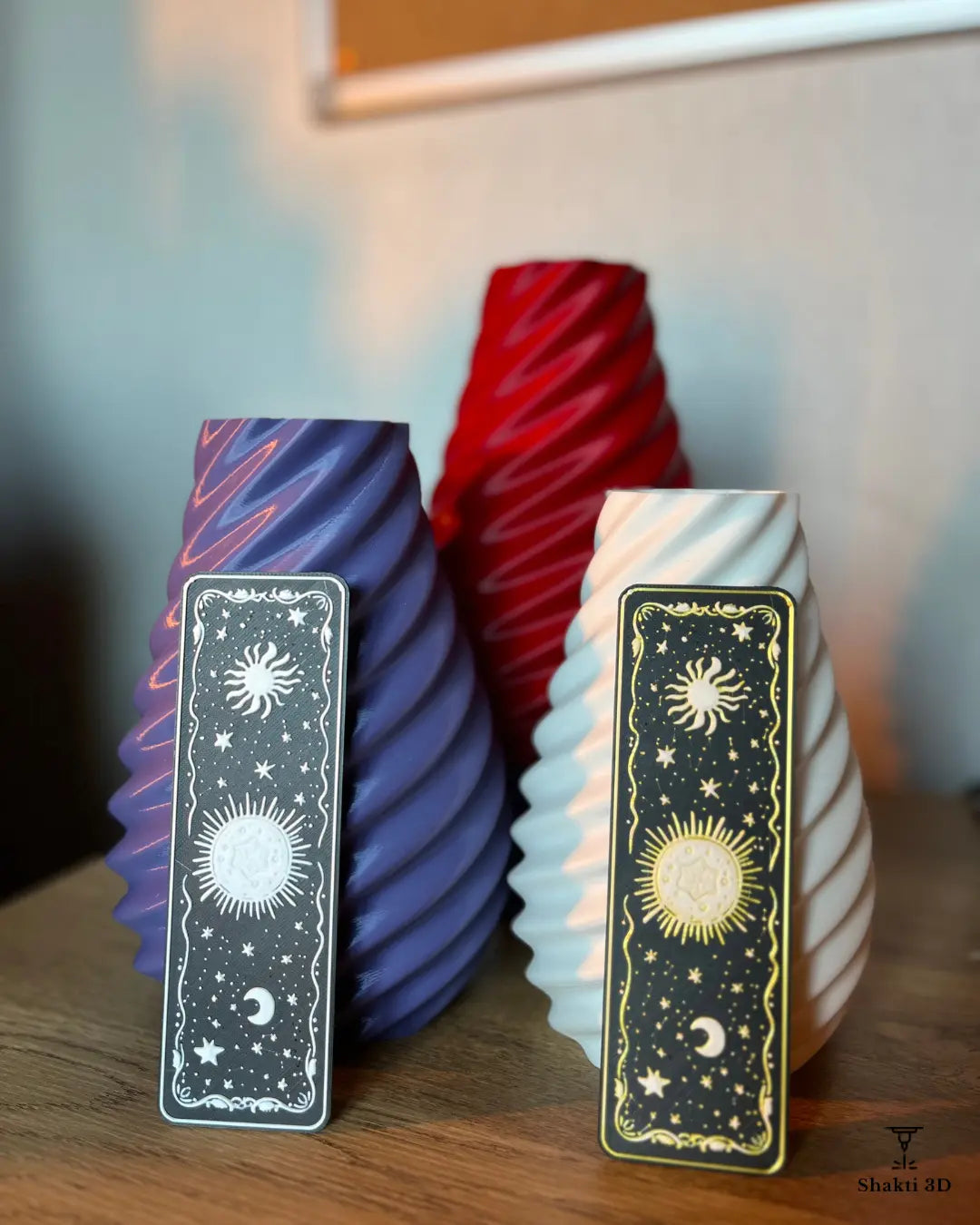 Lot Vase torsadés & marque-pages célestes SHAKTI 3D