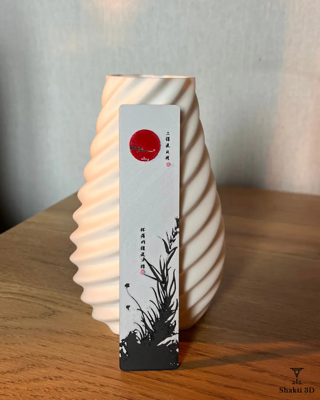 Lot vase torsadés & marque-pages Red Blossom SHAKTI 3D