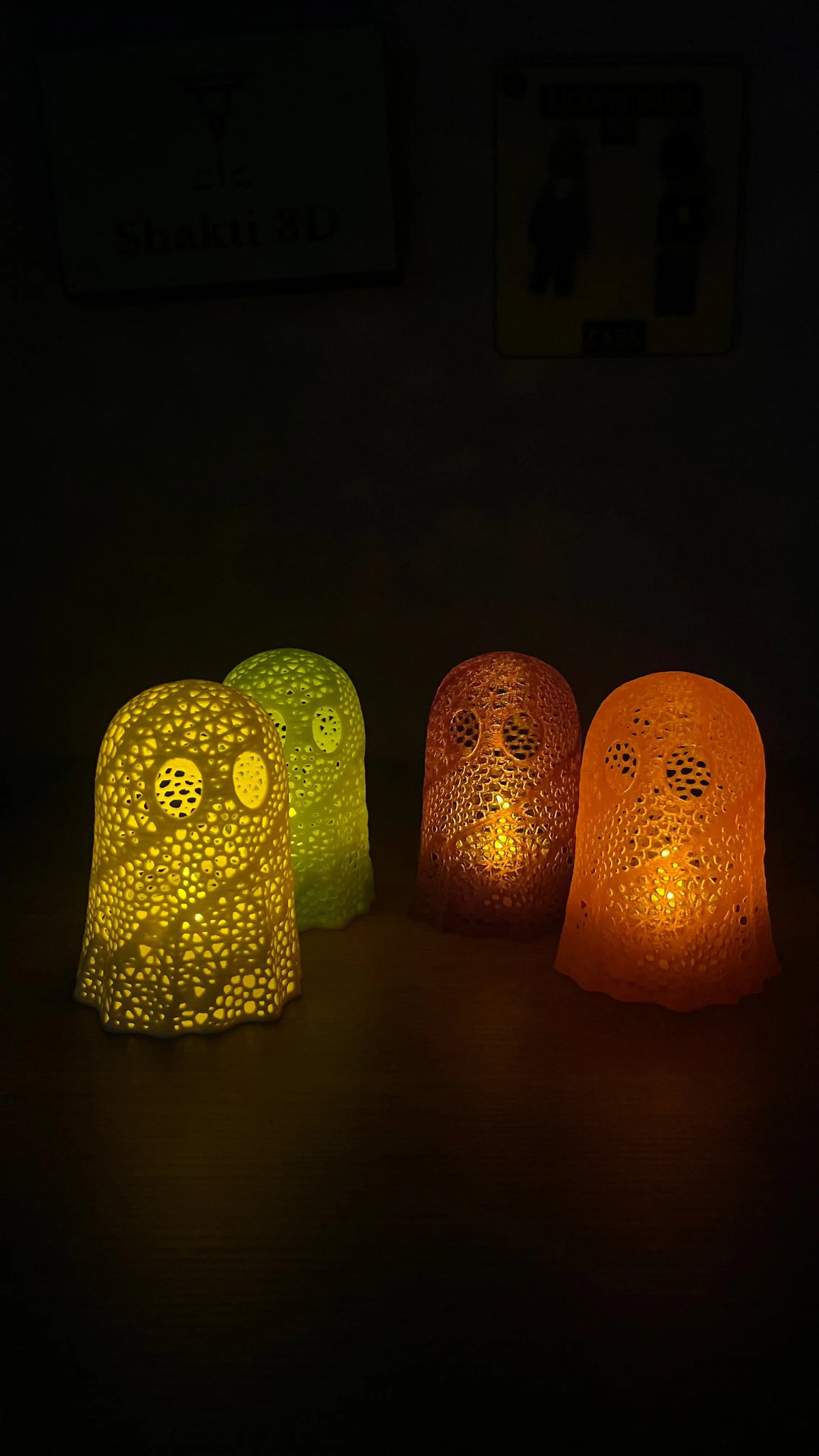 Fantômes lumineux d’Halloween